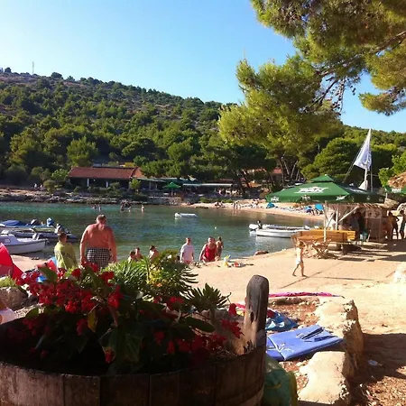 One Bedroom House At Murter 500 M Away From The Beach With Wifi Tatil Evi *